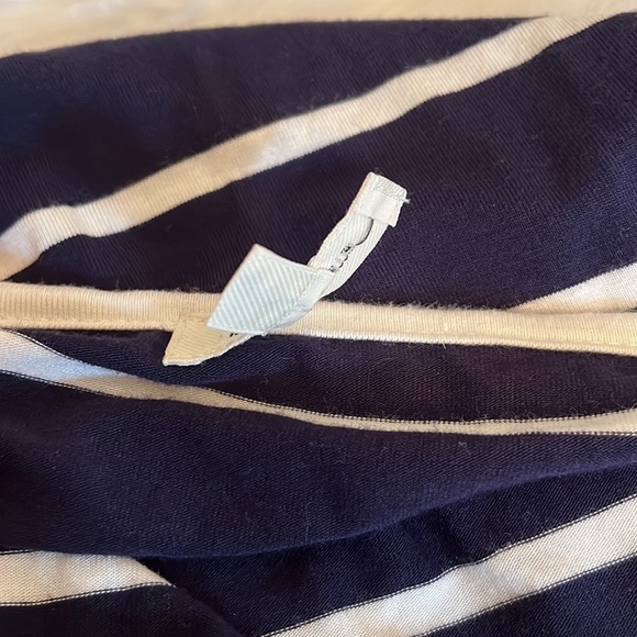 Set Of 2 Striped Dresses Size Medium - Picture 9 of 16